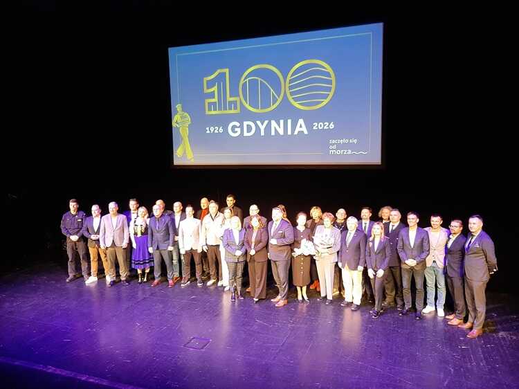 Konferencja 100. lat Gdyni - Trojmiasto.city