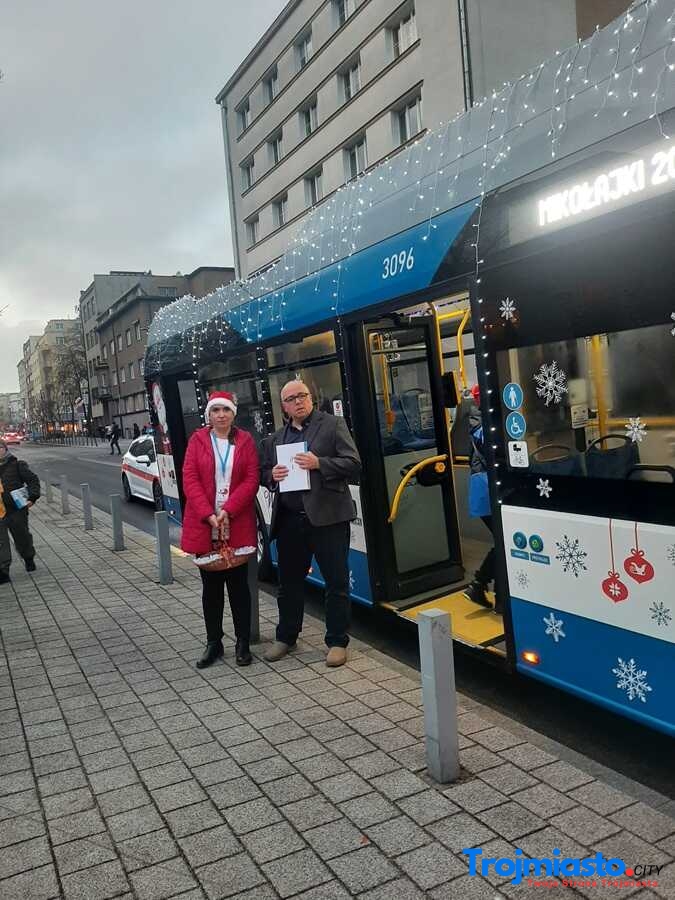 Świąteczny Autobus ZKM Gdynia - Trojmiasto.city