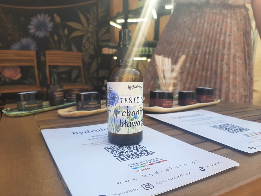 Tester hydrolatu z chabra bławatka marki Hydrolato